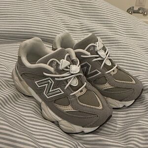 New Balance Kids Grey Mesh & Suede Sneakers